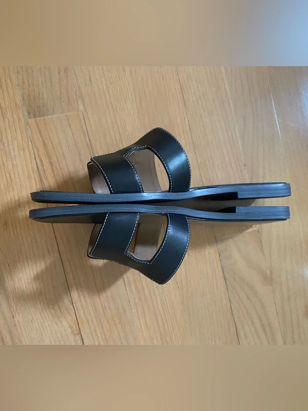 Kaitlyn Pan Genuine Leather H Sandals Black | Size 8 | Or@n-Style